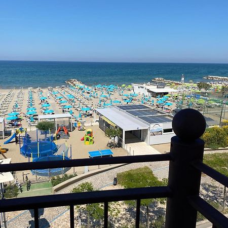 Residence Roxy Misano Adriatico Kültér fotó