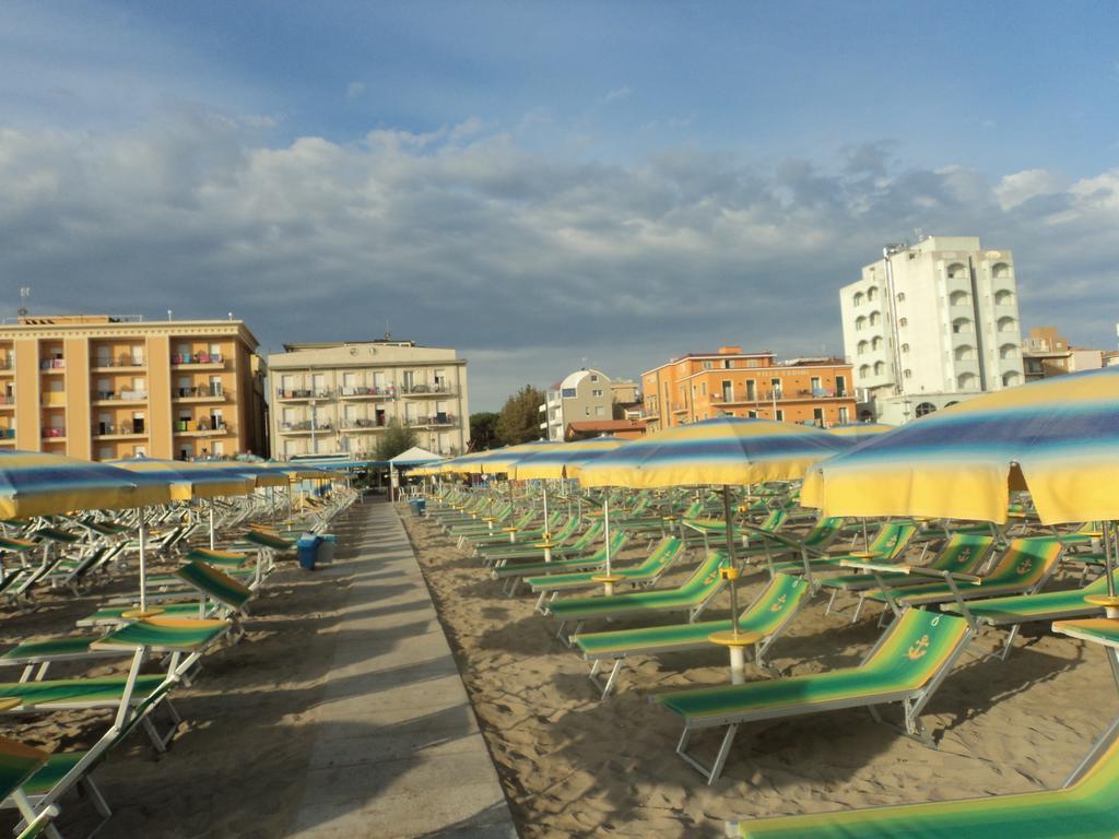 Residence Roxy Misano Adriatico Kültér fotó