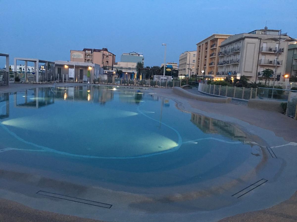 Residence Roxy Misano Adriatico Kültér fotó
